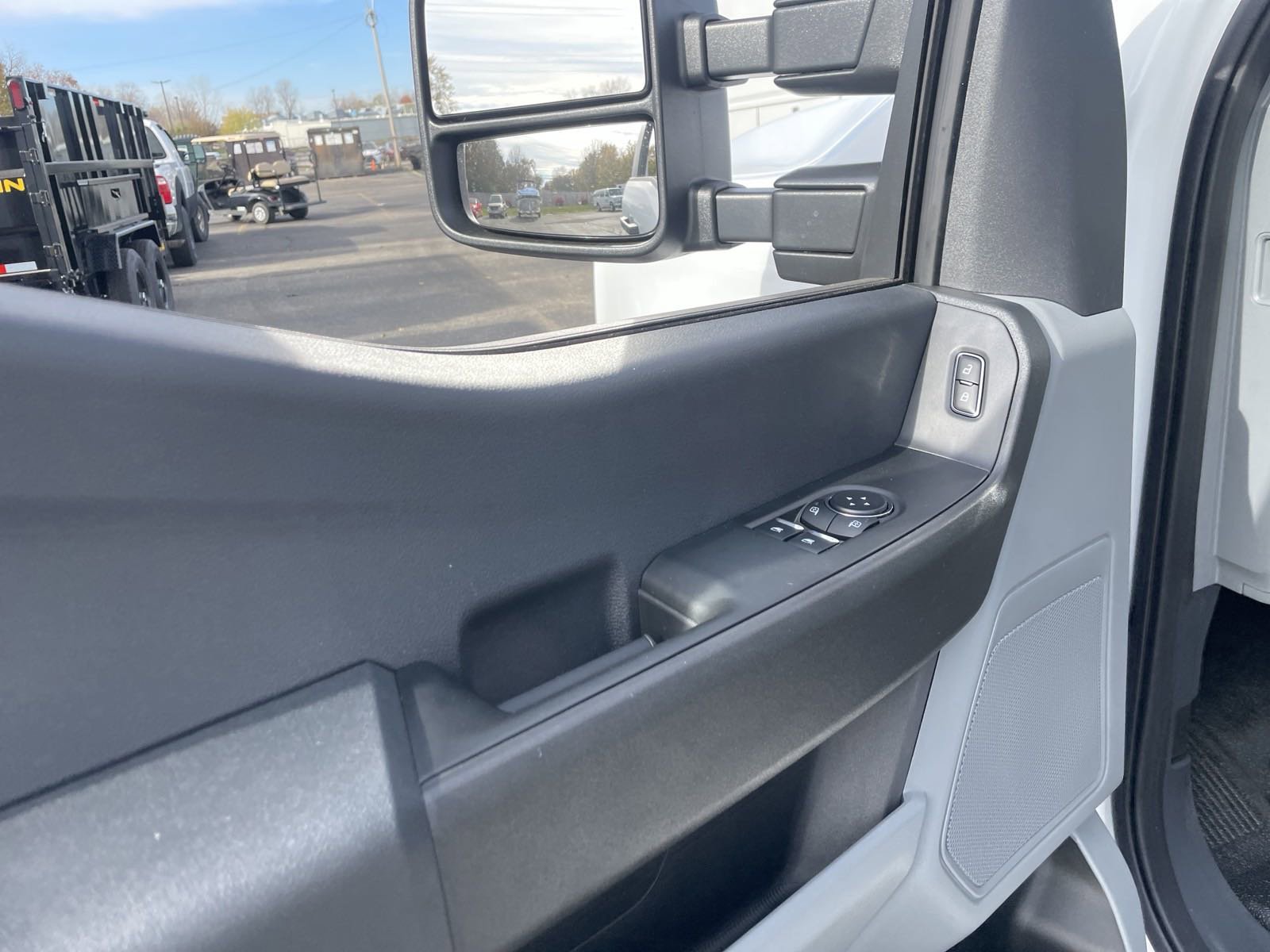 2023 Ford F-350 XL photo 5