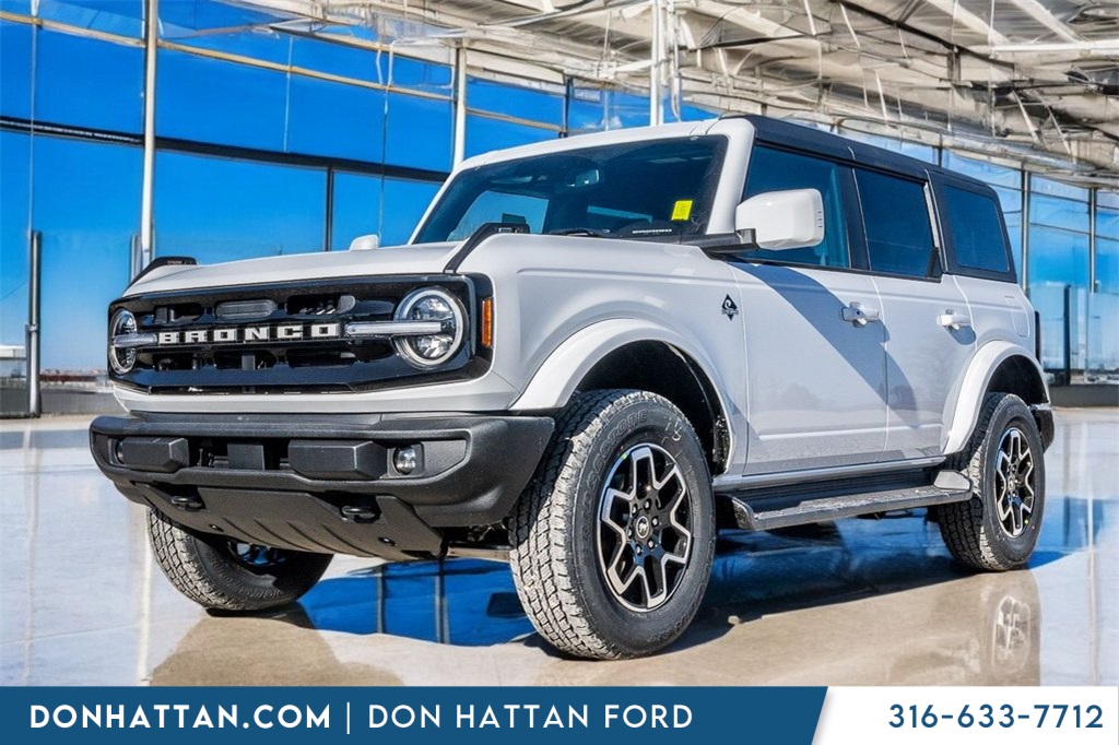 2025 Ford Bronco 4-Door Outer Banks's photo
