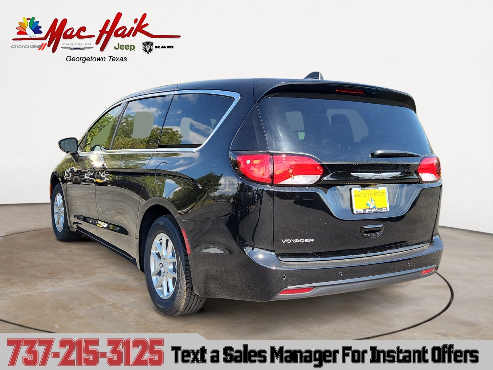 2026 Chrysler Voyager L photo 3
