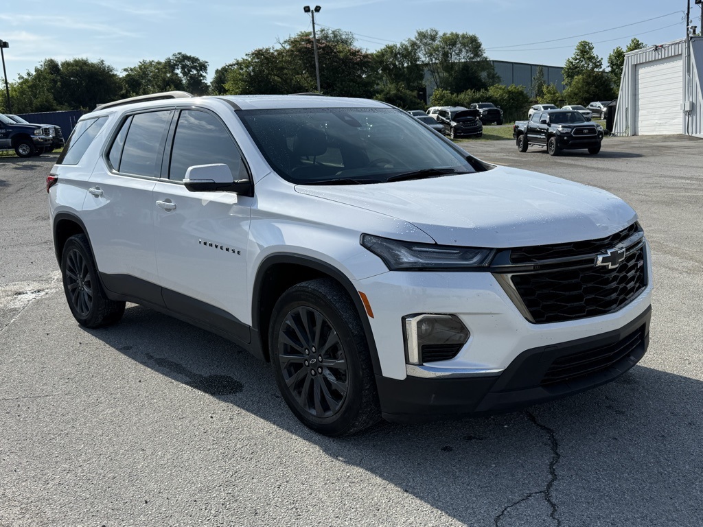 2022 Chevrolet Traverse RS photo 2