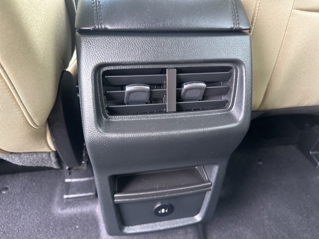2024 Ford Edge SE photo 25