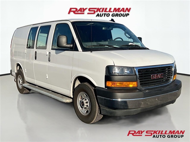 2024 GMC Savana Cargo Work Van's photo