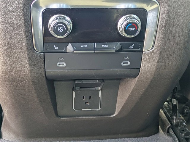 2022 Gmc Yukon XL SLT photo 17