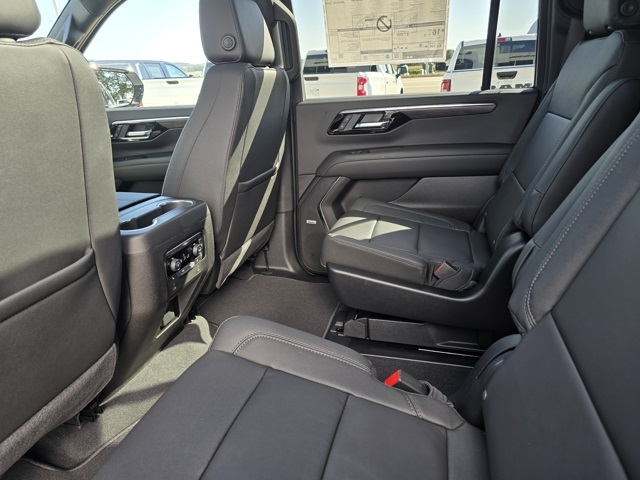 2026 Chevrolet Suburban Z71 photo 22
