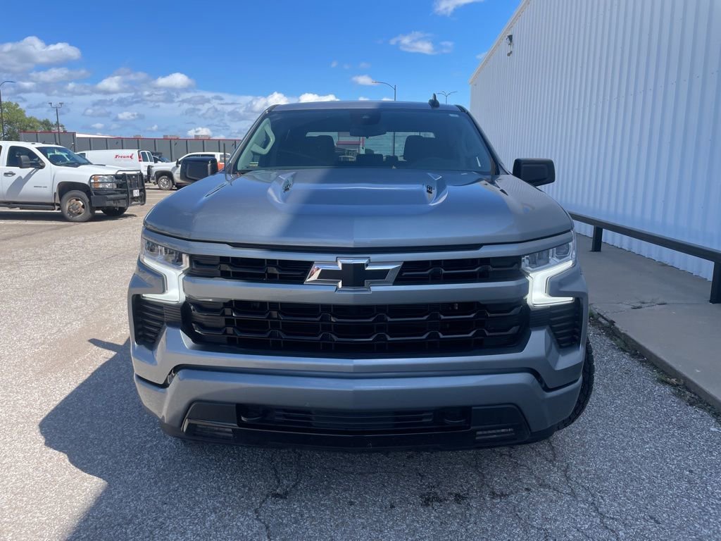 2023 Chevrolet Silverado 1500 RST photo 3
