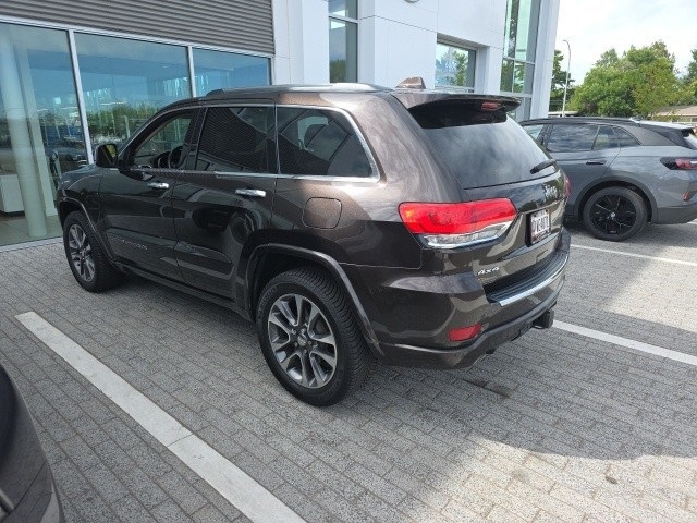 2017 Jeep Grand Cherokee Overland photo 2