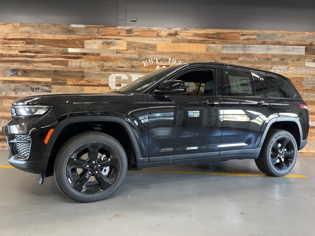 2025 Jeep Grand Cherokee Altitude X photo 4