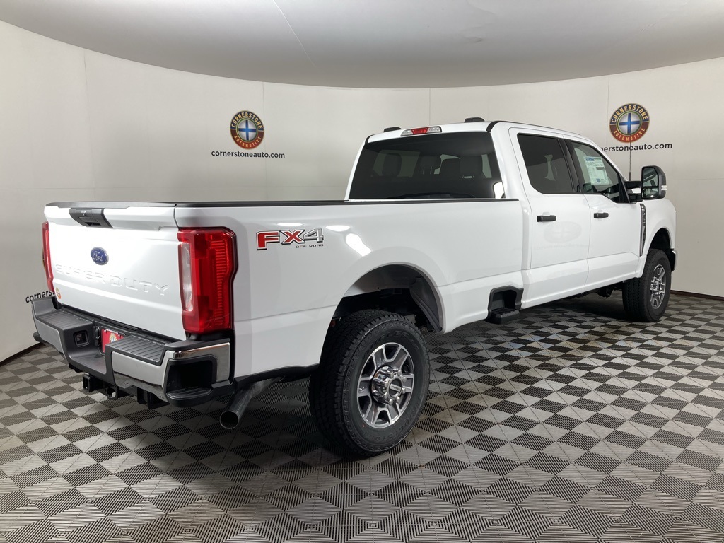 2025 Ford F-350 XLT photo 10