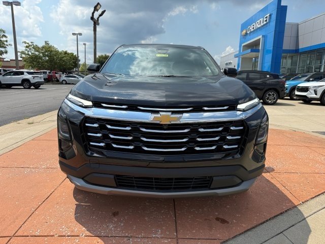 2026 Chevrolet Equinox LT photo 2
