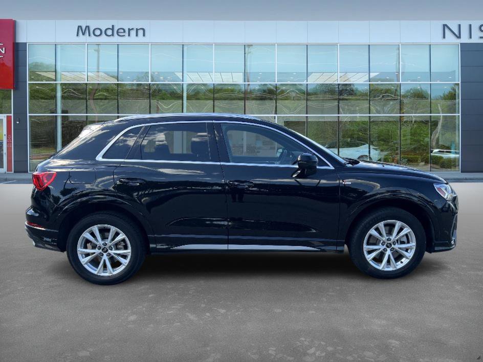 2024 Audi Q3 S line Premium photo 4