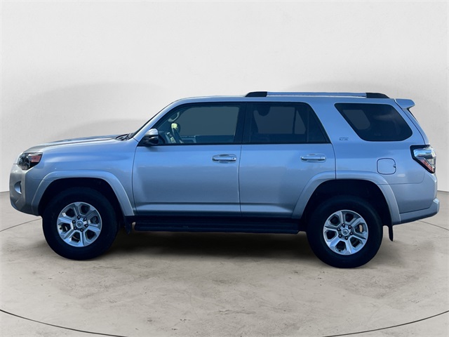 2024 Toyota 4Runner SR5 Premium photo 2