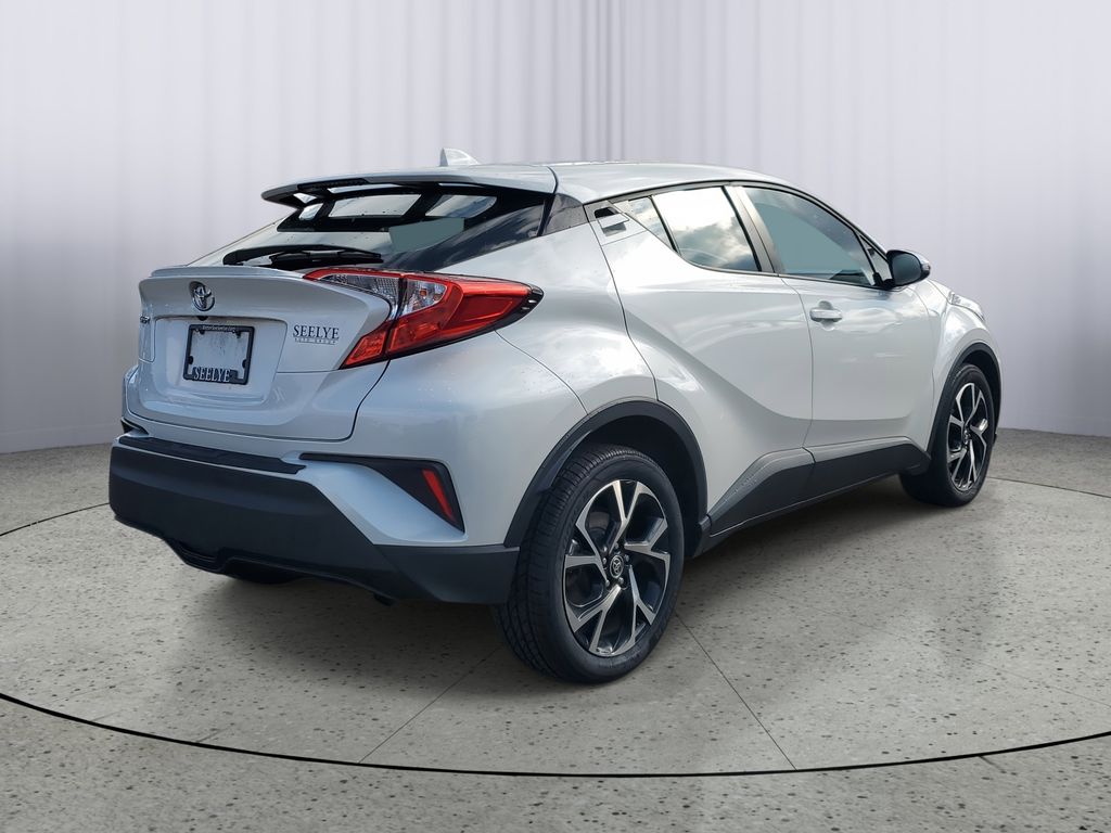 2021 Toyota C-HR XLE photo 2