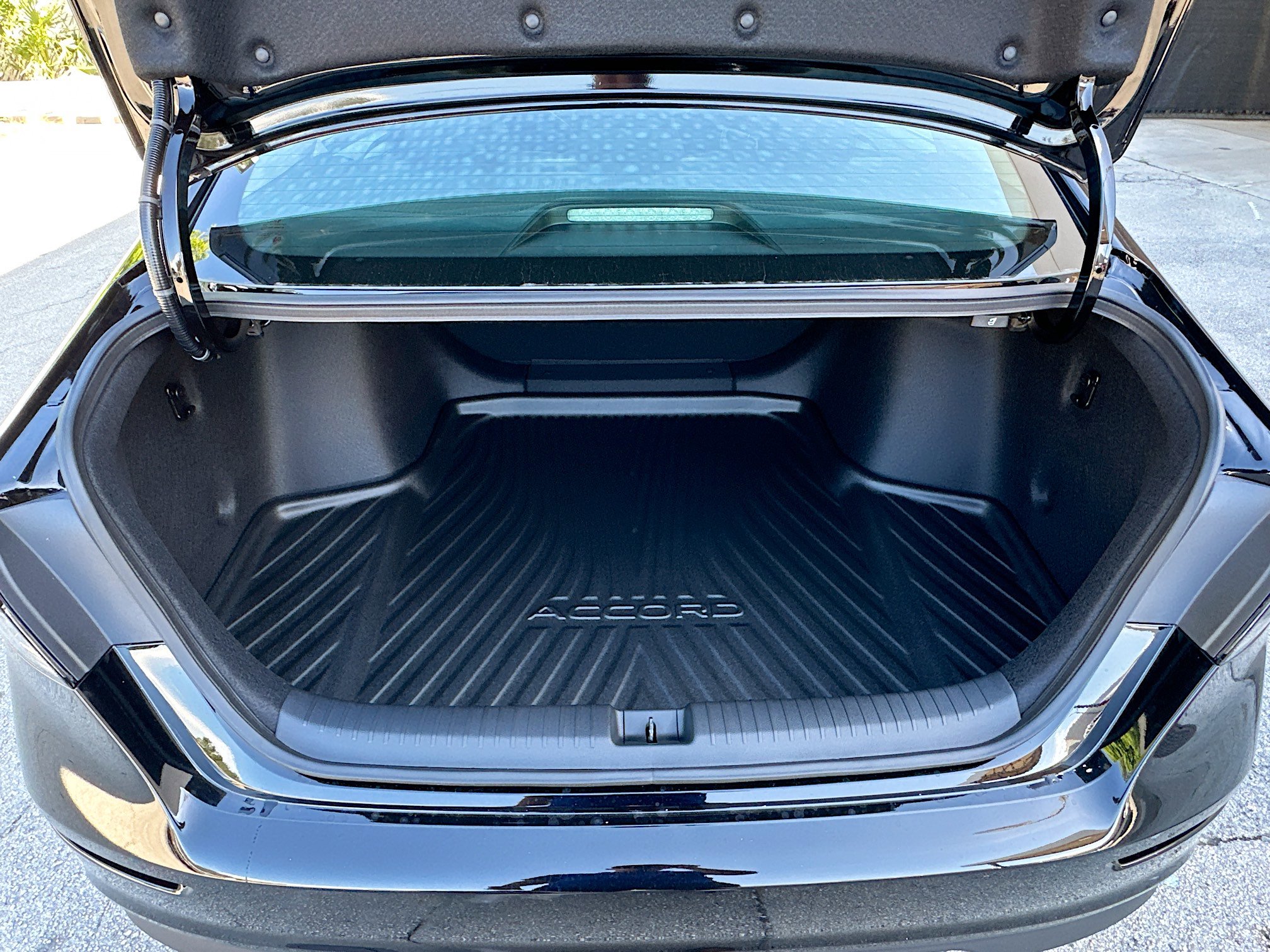2025 Honda Accord LX photo 18