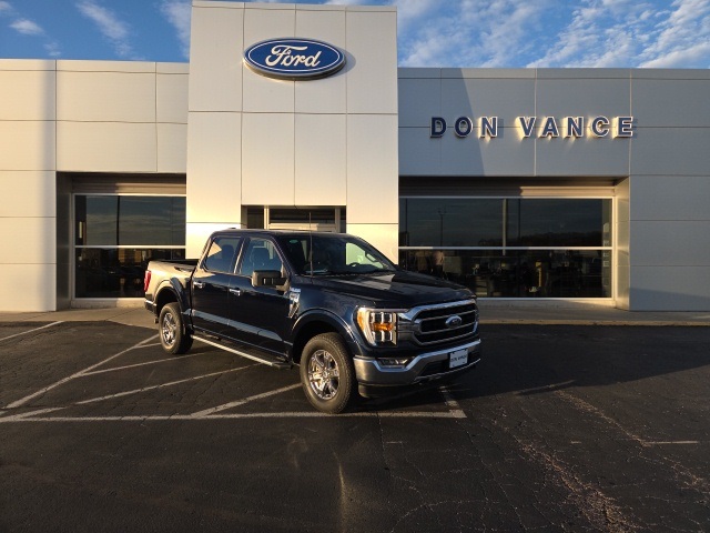 2023 Ford F-150 XLT's photo