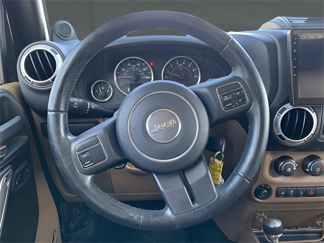2011 Jeep Wrangler Unlimited Rubicon photo 21