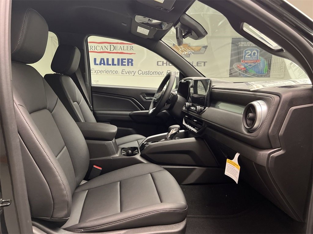 2025 Chevrolet Colorado Work Truck LT photo 22