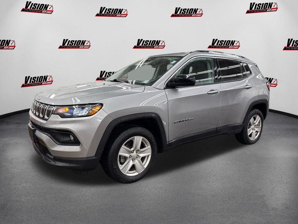 2022 Jeep Compass Latitude's photo