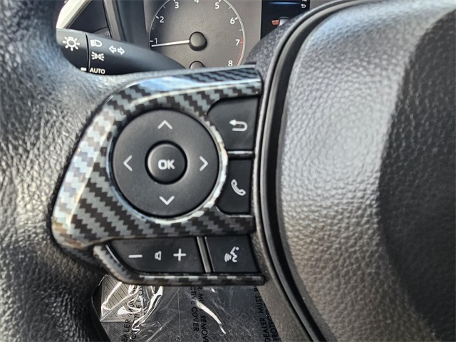 2025 Toyota Corolla LE photo 25