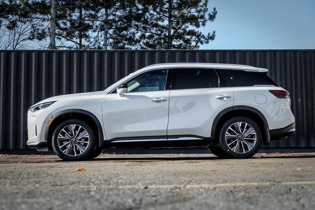 2026 Infiniti QX60 Luxe photo 2