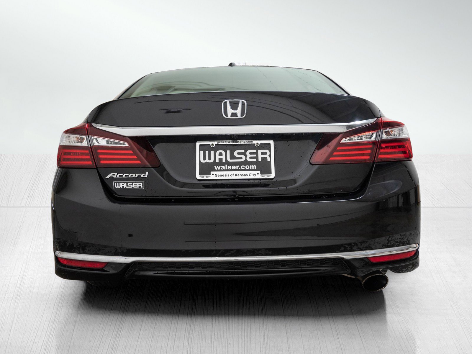 2017 Honda Accord EX-L photo 4