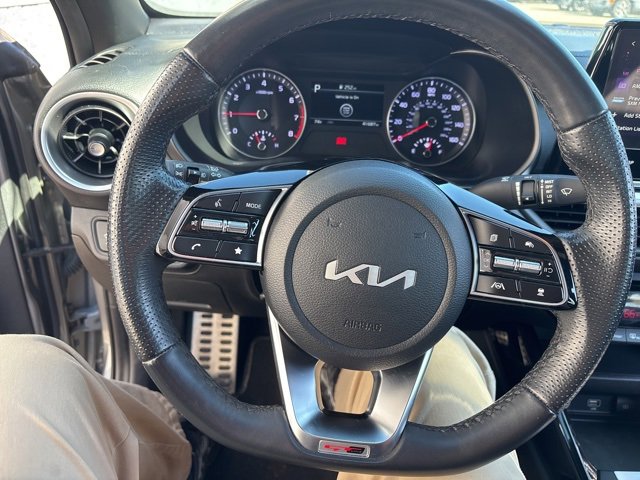 2023 Kia Forte GT-Line photo 9