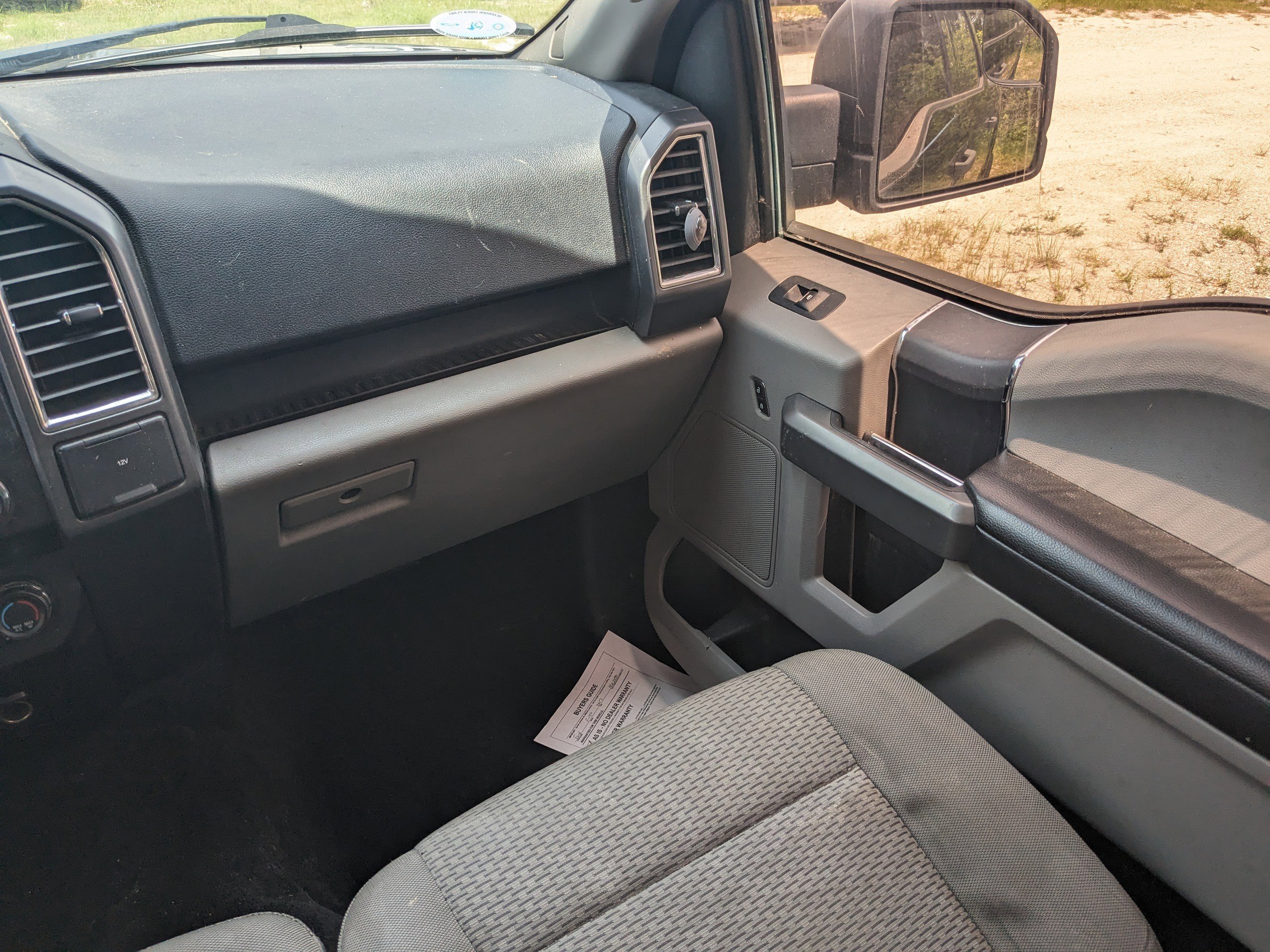 2017 Ford F-150 XLT photo 12