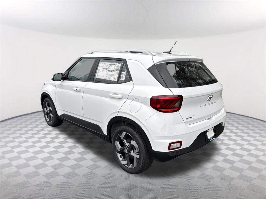 2026 Hyundai Venue SEL photo 4