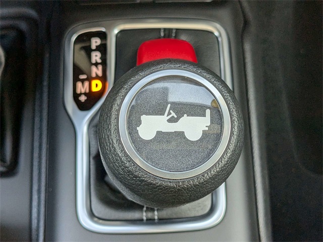 2024 Jeep Wrangler Sahara photo 32