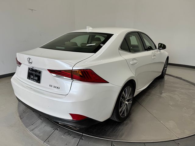 2019 Lexus IS 300 photo 29
