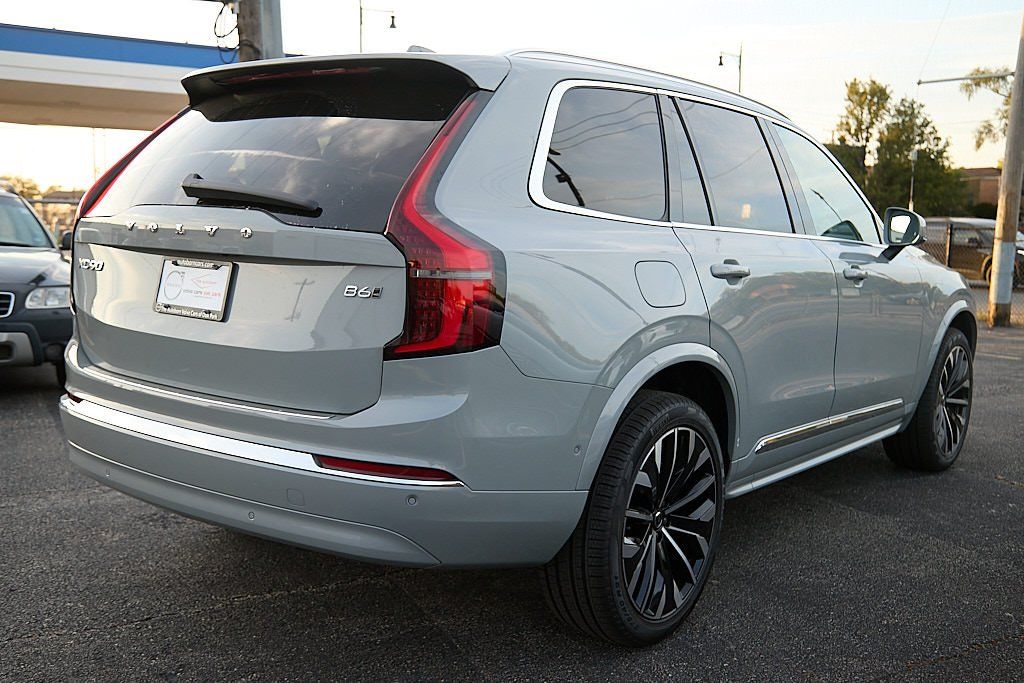 2026 VOLVO XC90 - Image 7