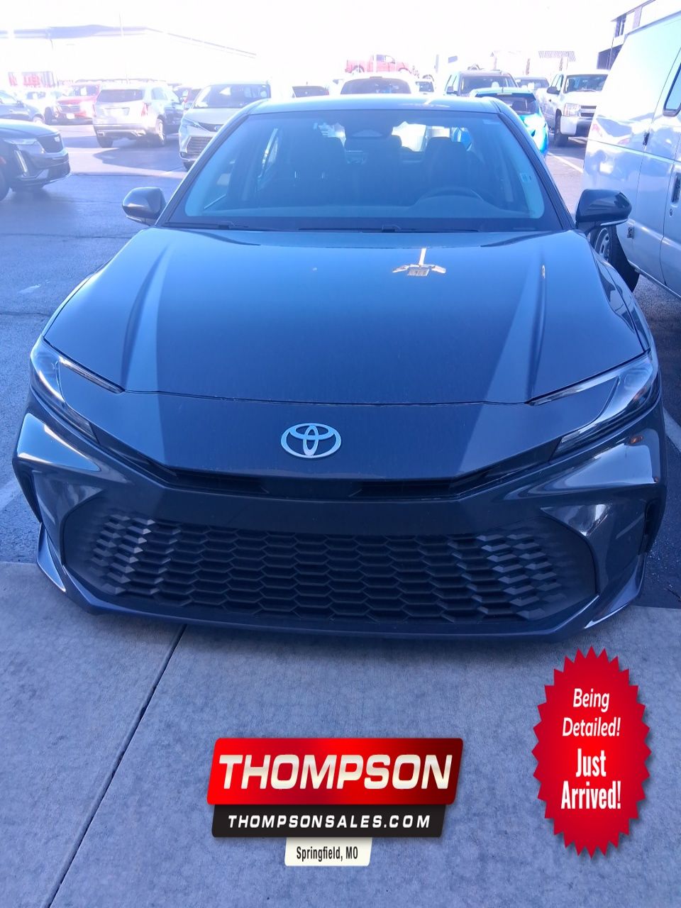 2025 Toyota Camry LE's photo