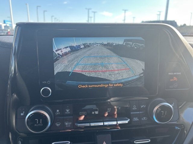 2023 Toyota Highlander XLE photo 19