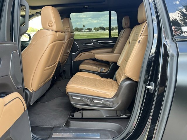 2023 Cadillac Escalade ESV Premium Luxury photo 19