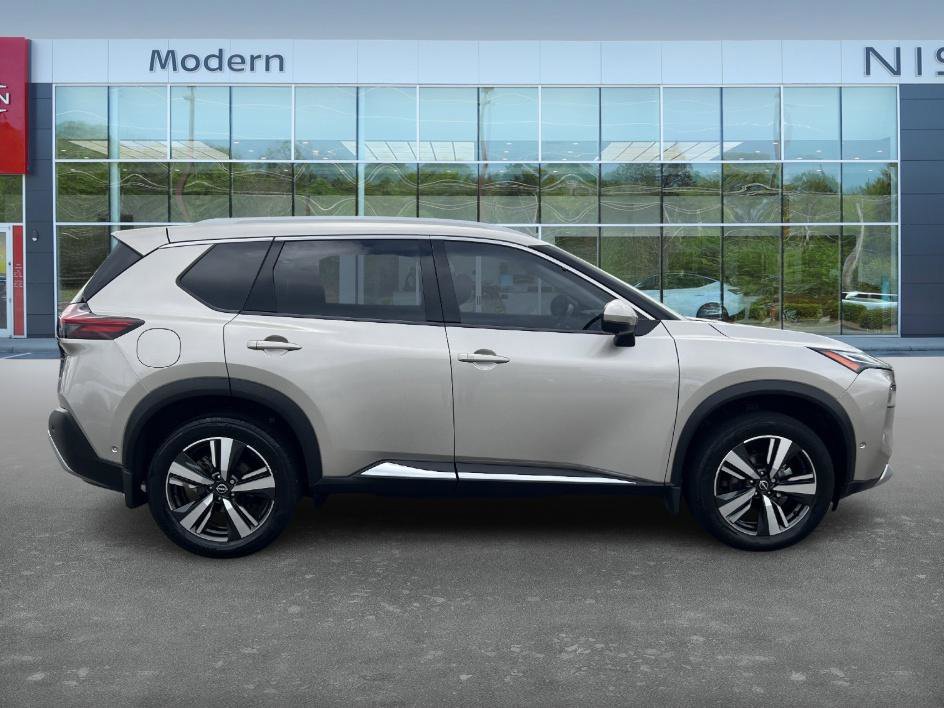 2022 Nissan Rogue Platinum photo 4