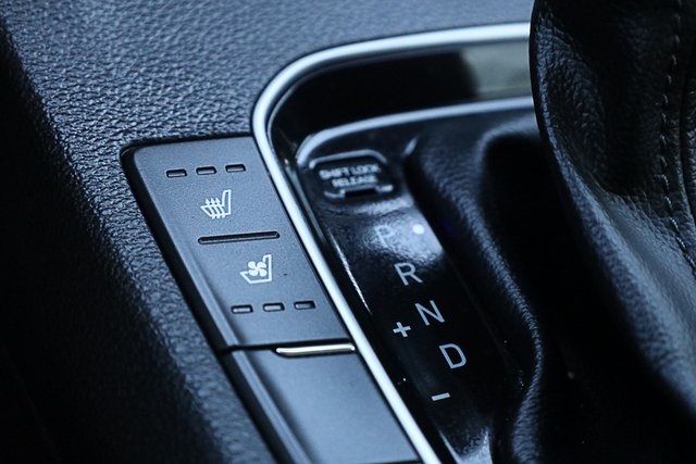 2018 Hyundai Elantra GT Base photo 15