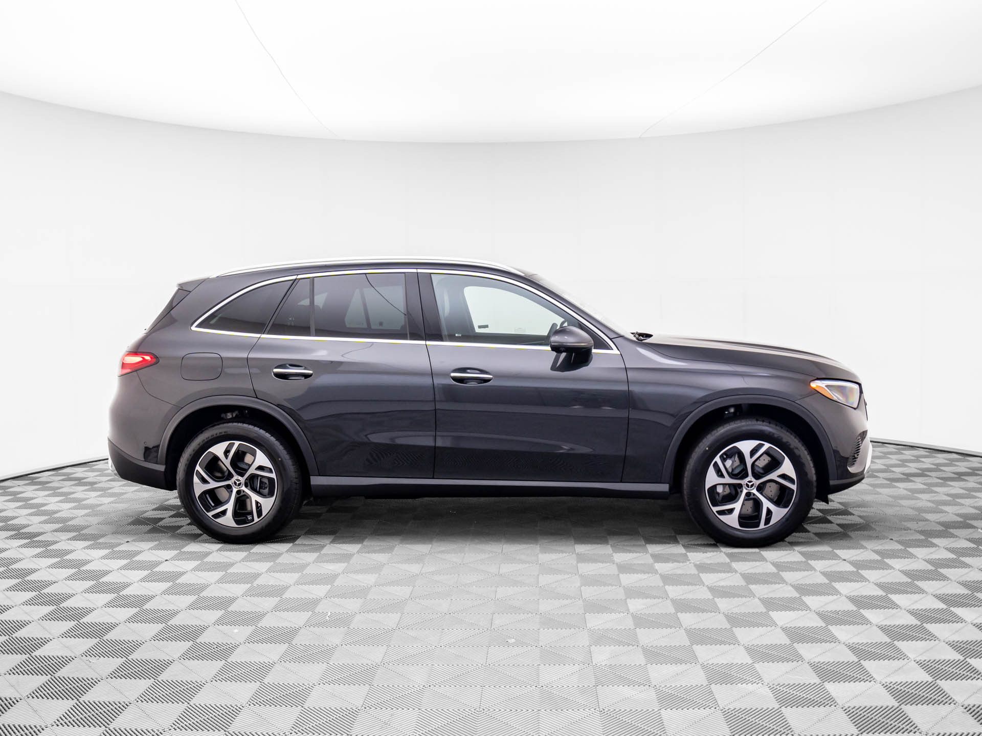 2026 Mercedes Benz GLC 350e 4MATIC photo 6
