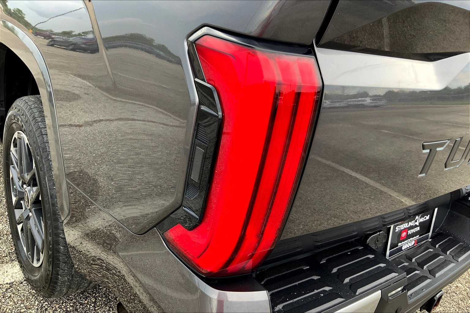 2022 Toyota Tundra Limited photo 26