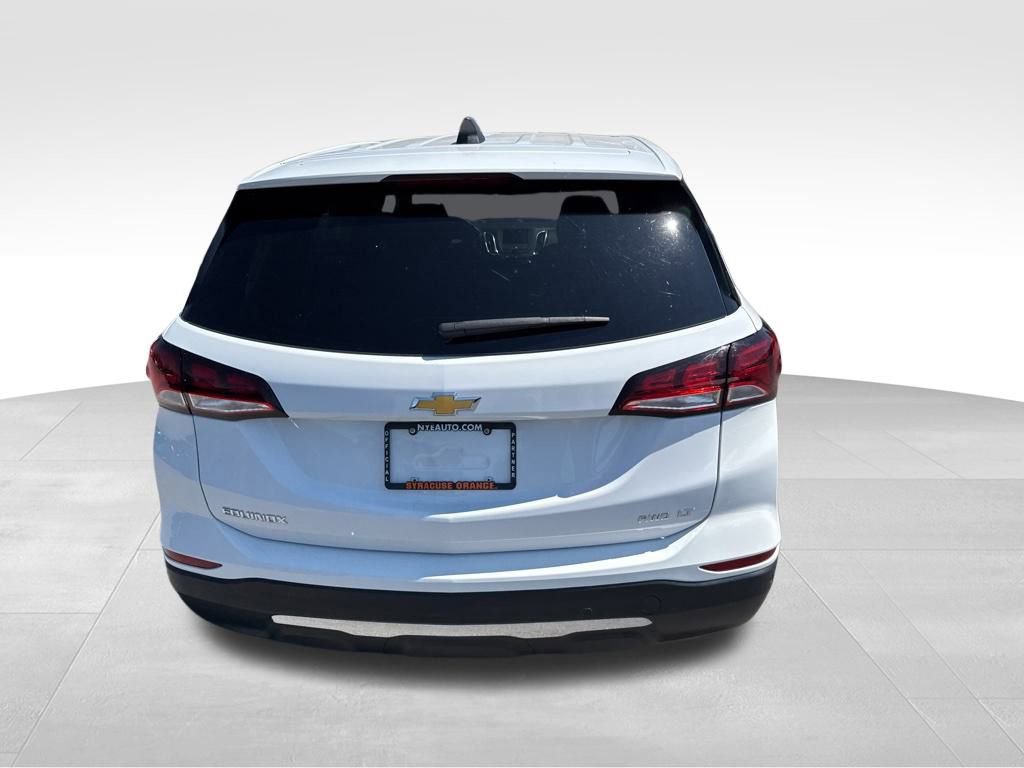 2024 Chevrolet Equinox LT photo 4