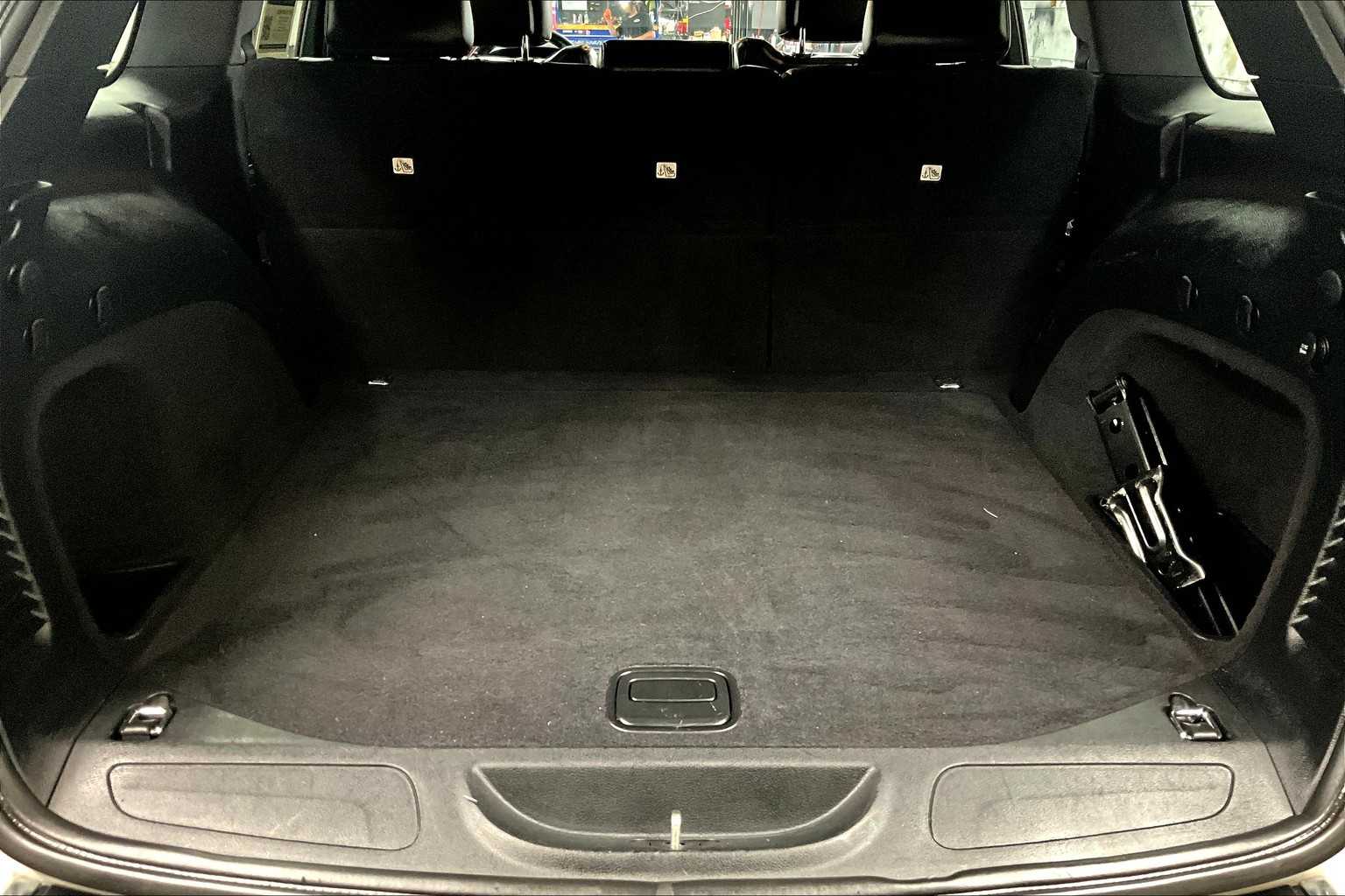 2020 Jeep Grand Cherokee Limited photo 27