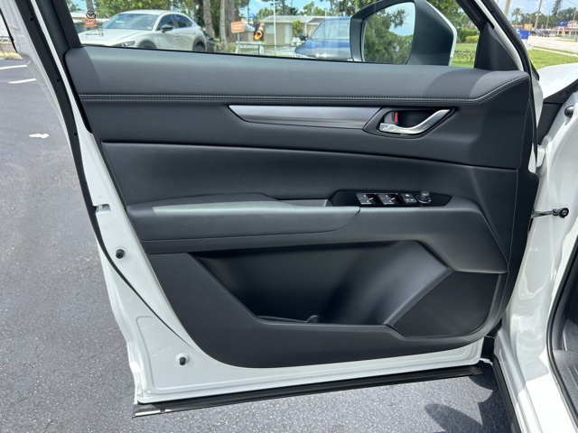 2025 Mazda CX-5 2.5 S Preferred photo 7