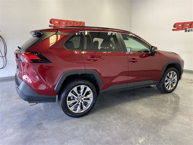 2023 Toyota RAV4 XLE Premium photo 18