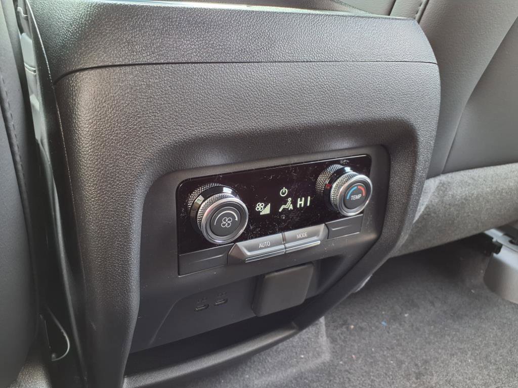 2025 Buick Enclave Preferred photo 6