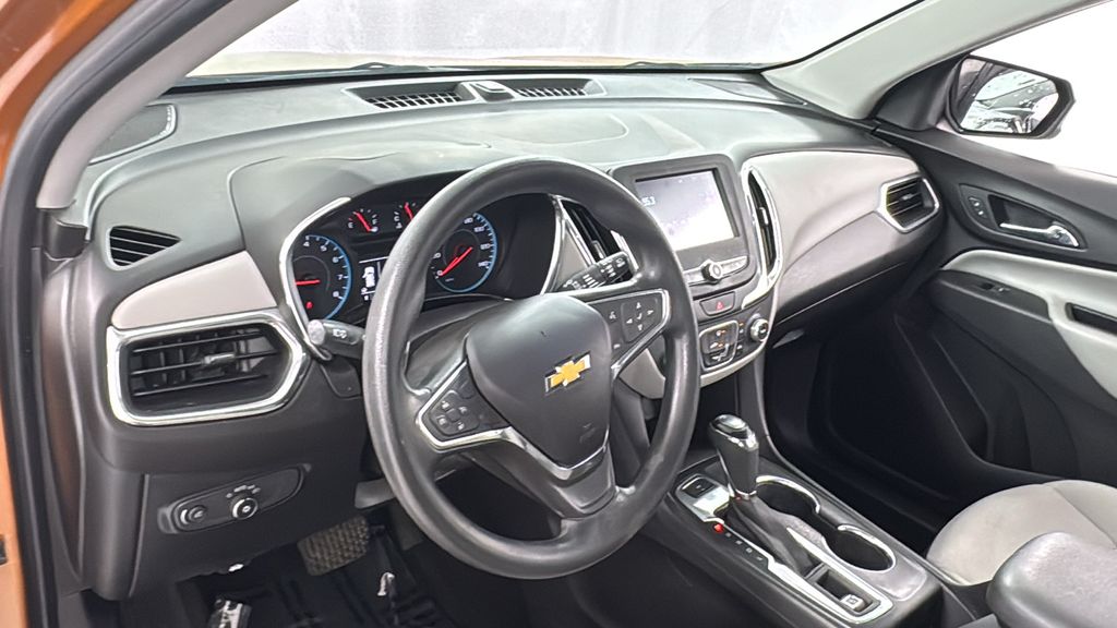 2018 Chevrolet Equinox LS photo 33