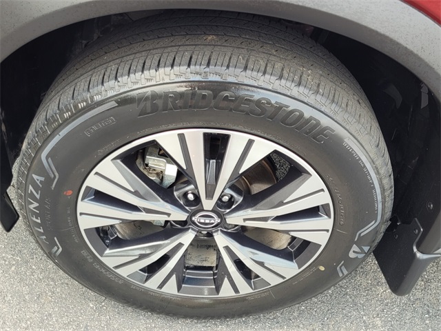 2023 Nissan Rogue SV photo 17
