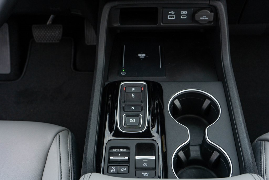 2025 Honda Pilot Touring photo 24