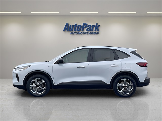 2025 Ford Escape ST-Line photo 3