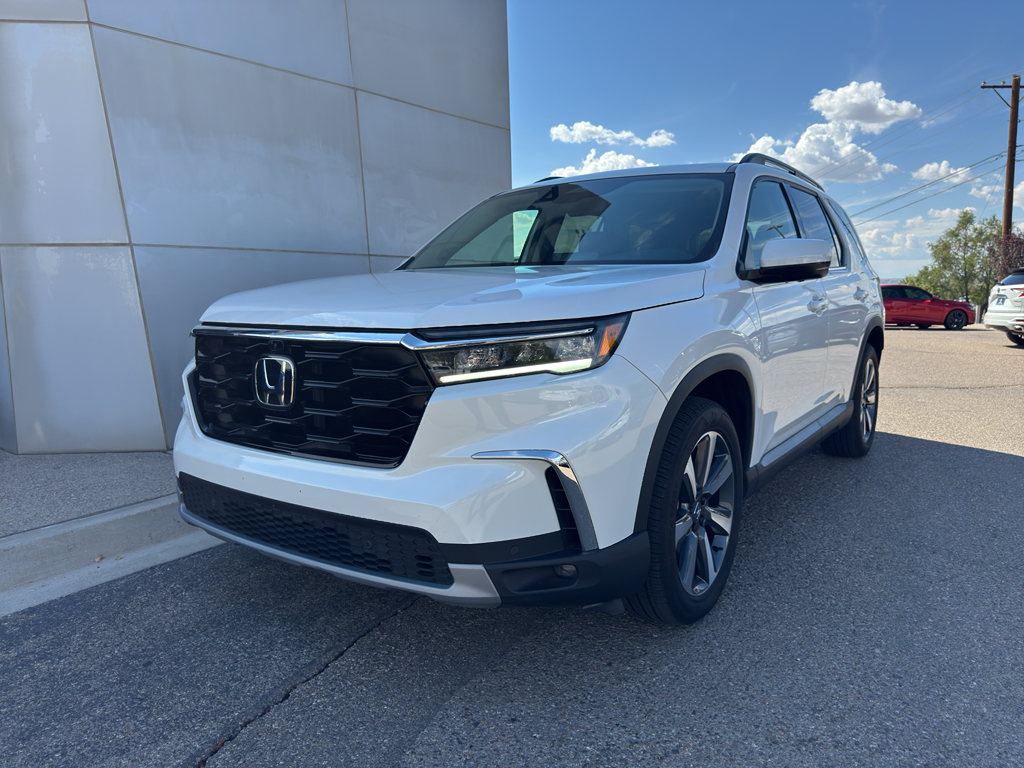2025 Honda Pilot Elite photo 2