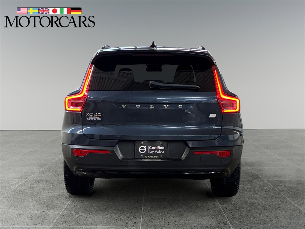 2022 Volvo XC40 Recharge P8 Plus photo 4