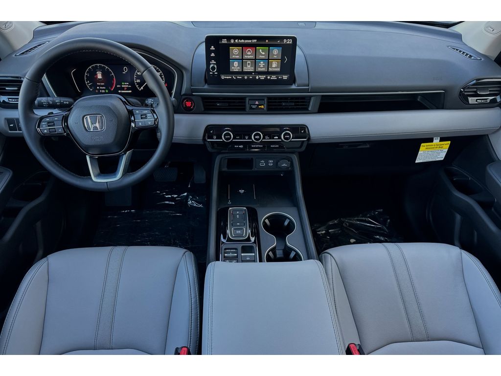 2025 Honda Pilot Touring photo 11