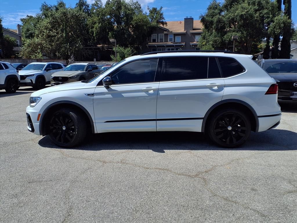 2021 Volkswagen Tiguan SE R-Line Black photo 2